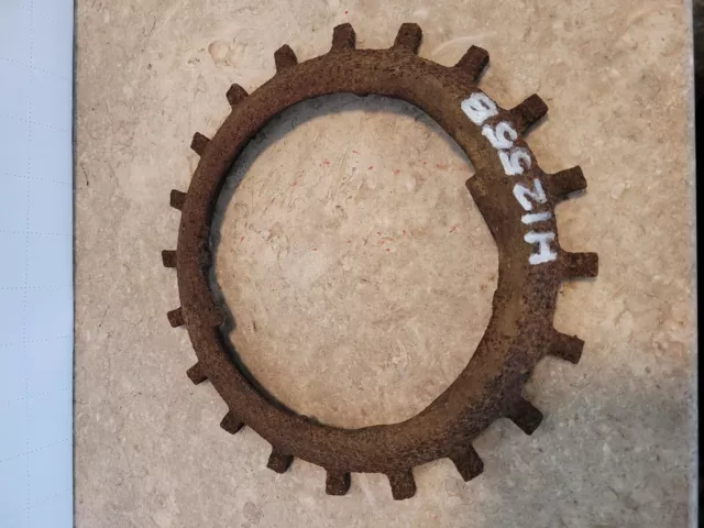 John Deere 71 - JD Tractor H 1255-B Planter 20 Cell Soy Bean Seed Disc Plate