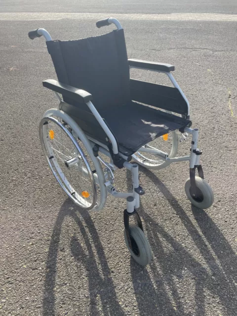 Silla de ruedas silla de ruedas ligera silla de ruedas B+B Pyro Start SB 43 cm 125 kg