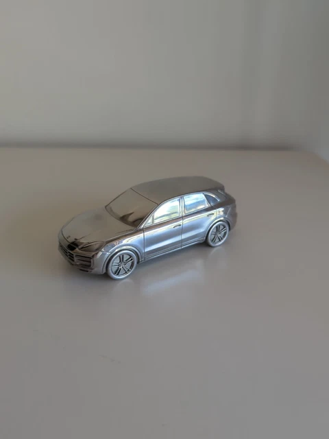 Voiture miniature Porsche Cayenne Turbo Limited Edition  1:43 Réplique