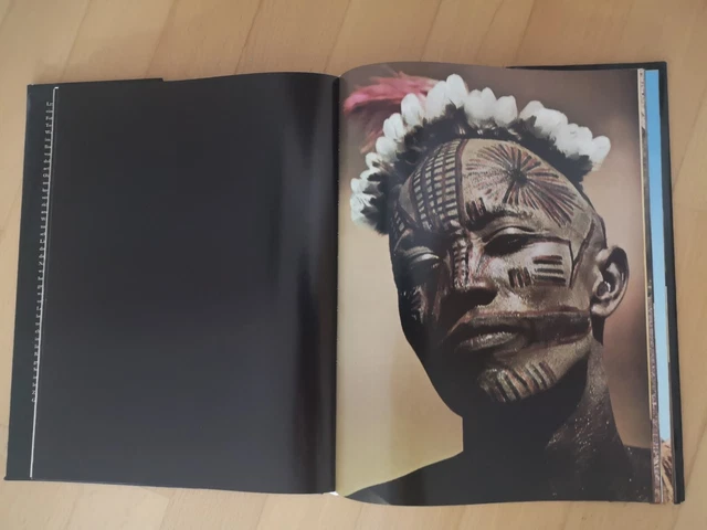 DIE NUBA VON Kau. Foto, Text und Layout von Leni Riefenstahl. Mit