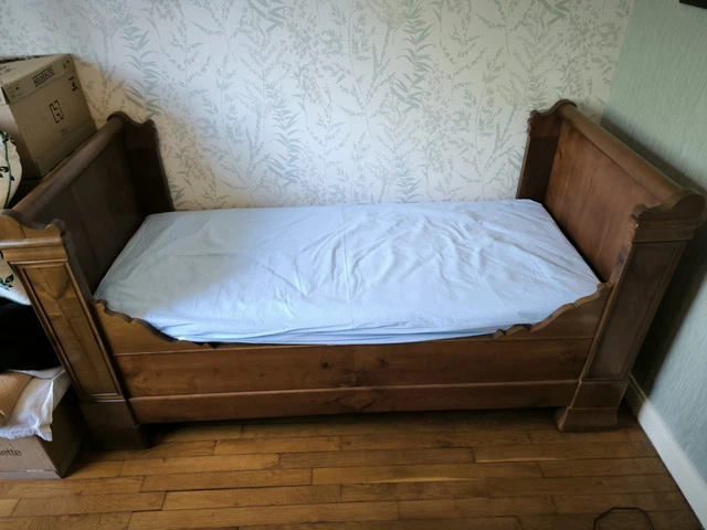 Lit Bateau En Frêne Massif – Complet Avec Sommier Et Matelas (200x100 Cm) – Bon état