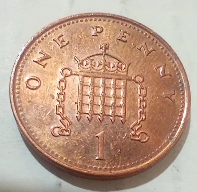One Penny 2001 UK GB Coin Queen Elizabeth II 1 P British Fourth Portrait 2