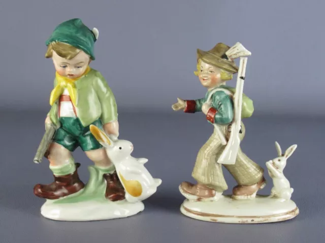 Statues Porcelaine Chasseur Avec Lapin Peintures à la Main Vintage Ans '50