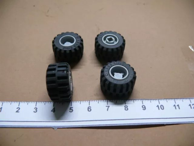 Lego 4 Wheel 11mm D. x 12mm, Hole notched band around center 4207 60097 60031