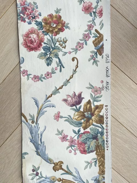 Papier Peint ancien / Frise Décor à décor de fleurs rose et beige  v. 1930 Paris