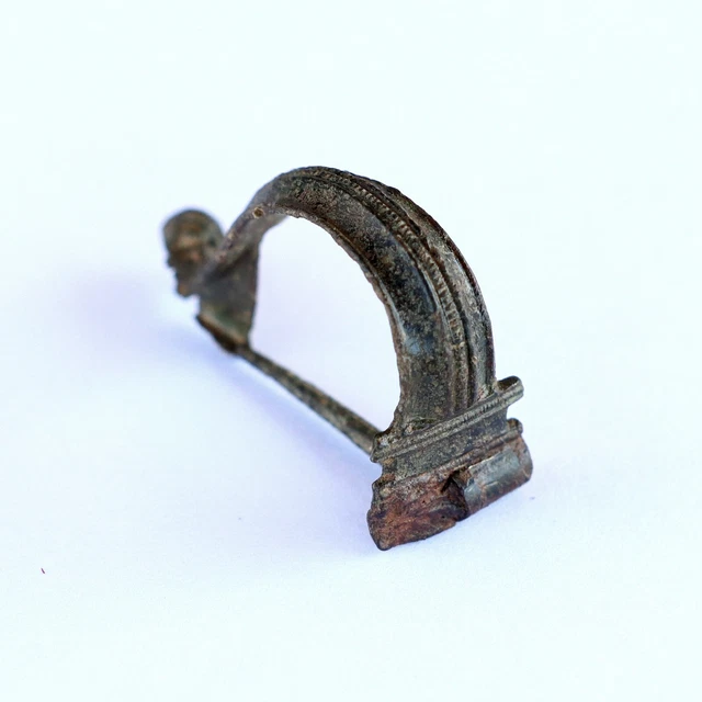 Fíbula De Arco Romana