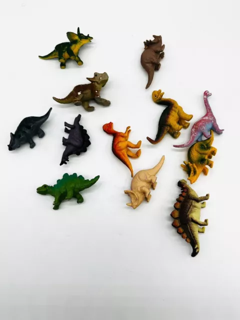 SAFARI LTD. Huge Lot 80+ Plastic animals, Figures, Pirates, Trees