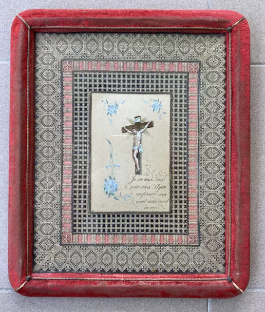 Quadro con santino di Gesù in croce su pergamena lavoro conventuale