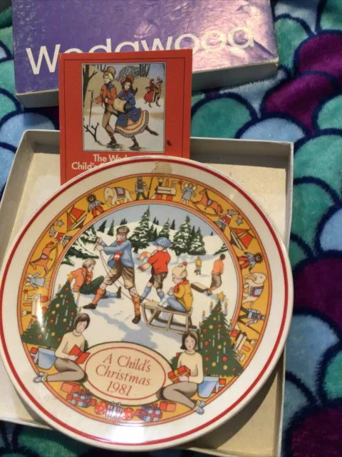 WEDGWOOD COLLECTOR PLATE - SPECIAL EDITION 'A CHILD'S CHRISTMAS' 1981 Vintage