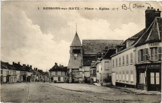 CPA AK RESSONS-sur-MATZ Place. Église (423245)