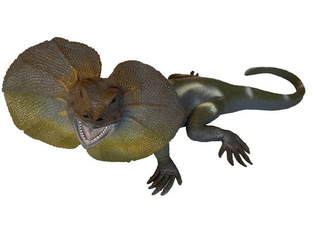 Frilled Neck Lizard Realistic Hard Rubber 23” Reptile   2 Ibs Unbranded Toy