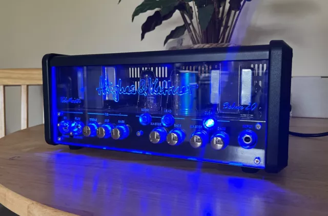 Hughes & Kettner Tubemeister Deluxe TM20 Head w/case