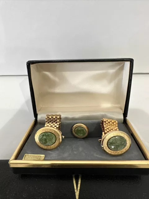 Vintage Jade stone Gold Tone Mesh Wrap Around  Cuff Links Tie Tack  Original Box