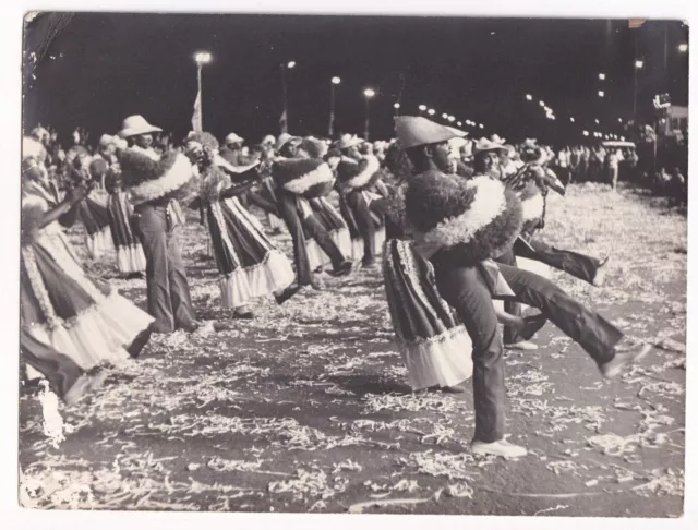 CUBAN CELEBRATION HAVANA CARNIVAL COMPARSA DANCERS CUBA 1960s VTG Photo Y J 355