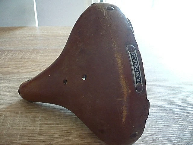 ANCIENNE SELLE DE Velo A. Wolber EUR 25,00 - FR
