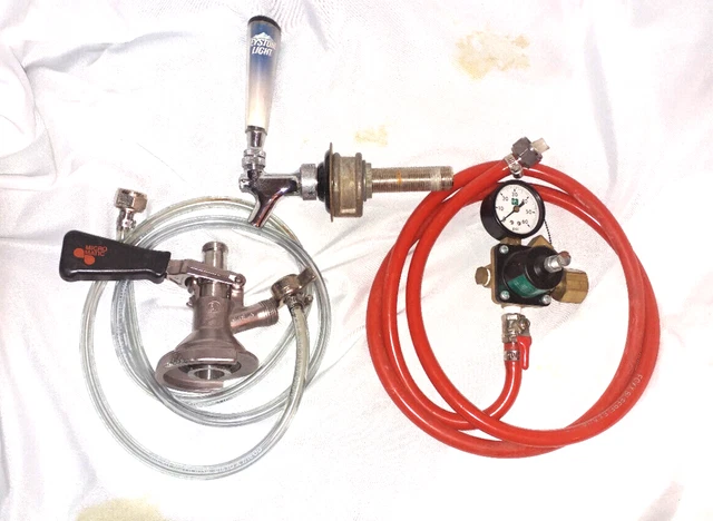 Beer keg tapper CO2 regulator hoses
