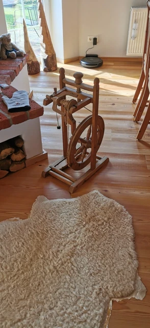 Schönes Antikes  Spinnrad   Holz