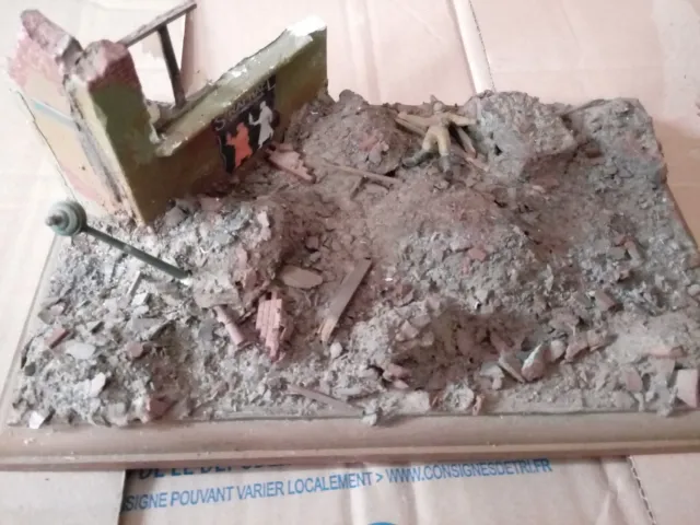 Diorama Maquette militaire guerre - Russie 1941 - maison en ruine - échelle 1/35
