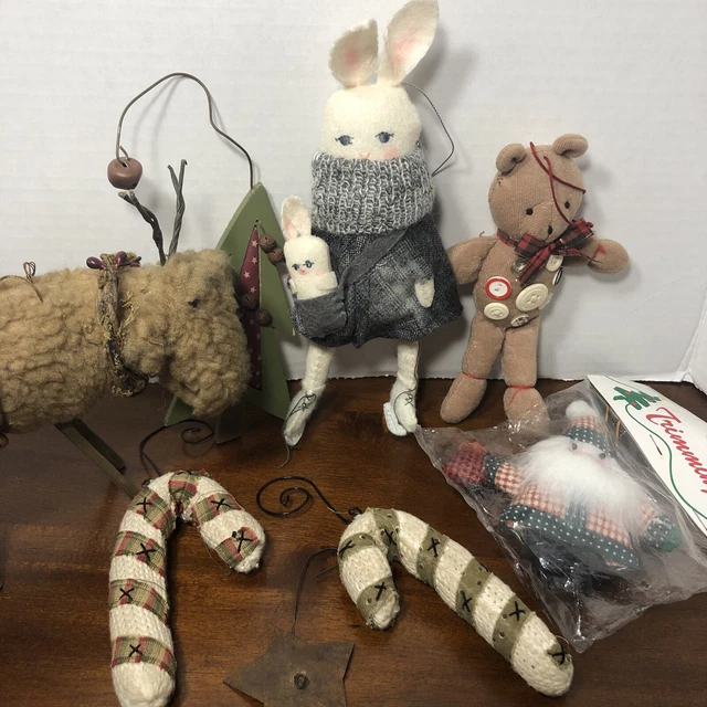 Primitive Style Christmas Tree Ornaments Lot Of 8 Fabric Metal Country Reindeer