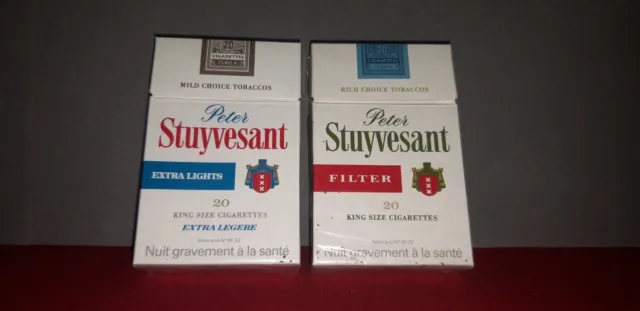 Lot de 2 paquets vides cigarettes - Peter STUYVESANT