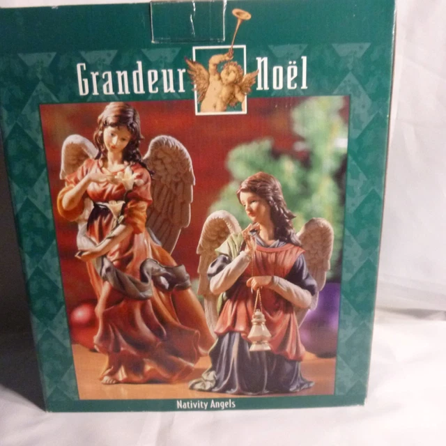 NATIVITY ANGELS (2) - w lantern - Grandeur Noel - MINT