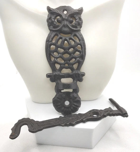 Vintage Cast Iron Owl Wall Bracket Basket Flowers Plants Hook Old Tools Hanger