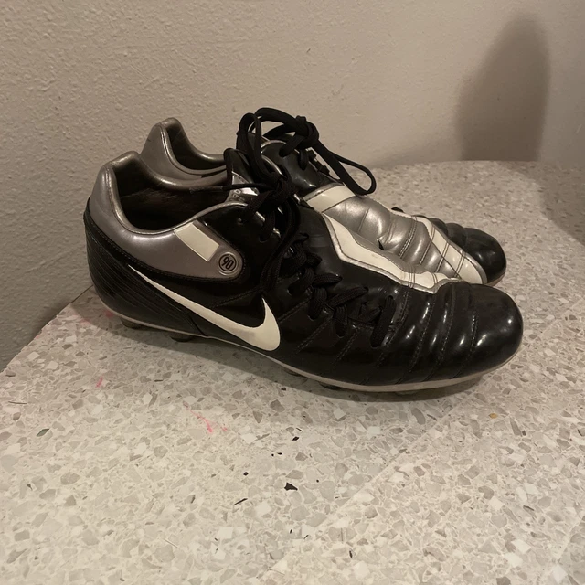 NIKE TOTAL 90 Shift Soccer Cleats Mens 8.5 Black Silver  display picture 3