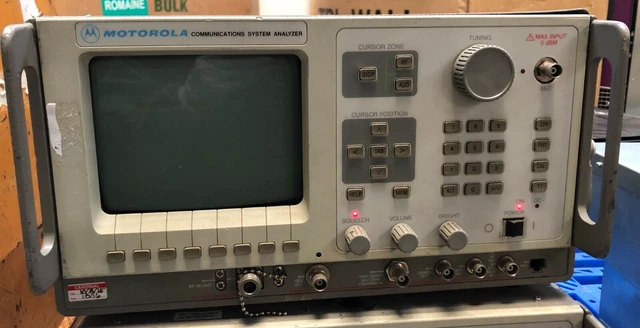 Motorola R2600CNT Communications Service Monitor 400KHz to 1GHz FOR PARTS