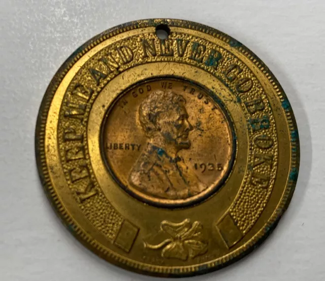 Member Of The Lucky Penny Coin Club Unc 1935 Penny. Token (holder) Is Holed @rim