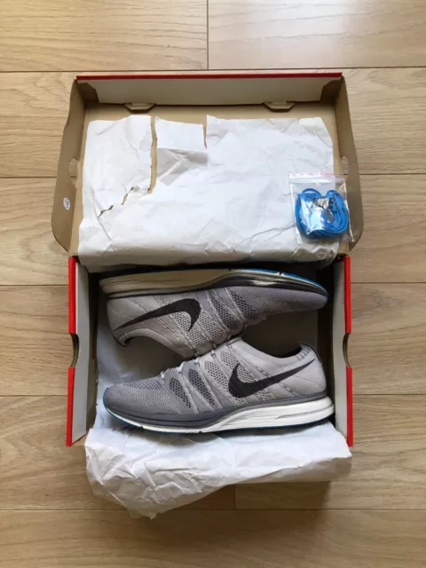 Nike flyknit on sale trainer argent