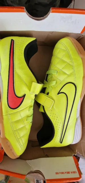 Nike JR Tiempo V4 IC yellow  Size 5.0 Indoor Football Boots 3