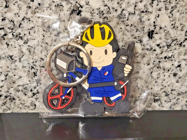PORTE CLES SAPEUR POMPIERS AG2R TOUR DE FRANCE