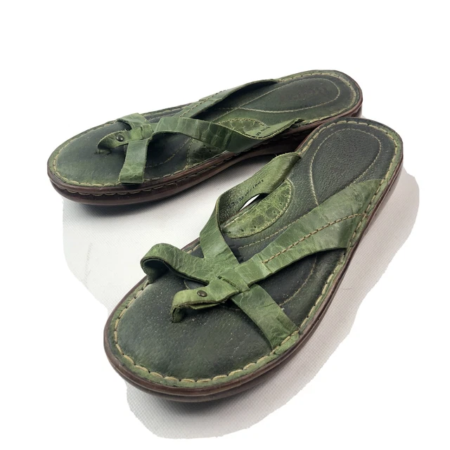 Born Womens Slip On Sandal Thong Sz 8/39 Green Leather Starburst W71801 Hipster