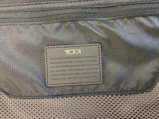 TUMI Alpha 3 22" Expandable Carry On 4 Wheel Dual Lock Spinner 139689 / 02203560 13