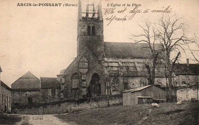CPA 51 - ARCIS-le-PONSART (Marne) - The Church and the Place