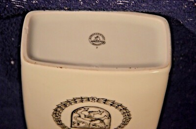 SCHNAPS / LIKÖR Porzellanflasche von Altenkunstadt mit Stadtmotiv Alt