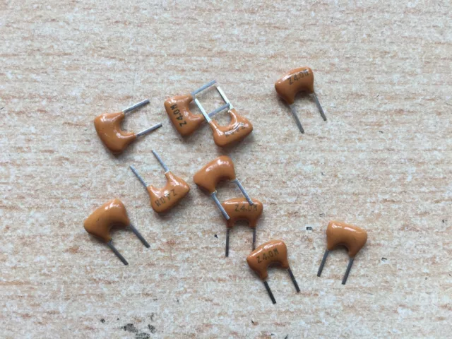 4mHz    Ceramic Resonator  Radial   2 pin   CSA4.00MG    10 Pieces       Z2257