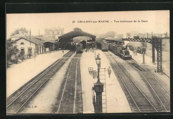 CPA Chalons-sur-Marne, Vue intérieure de la Gare, La Gare