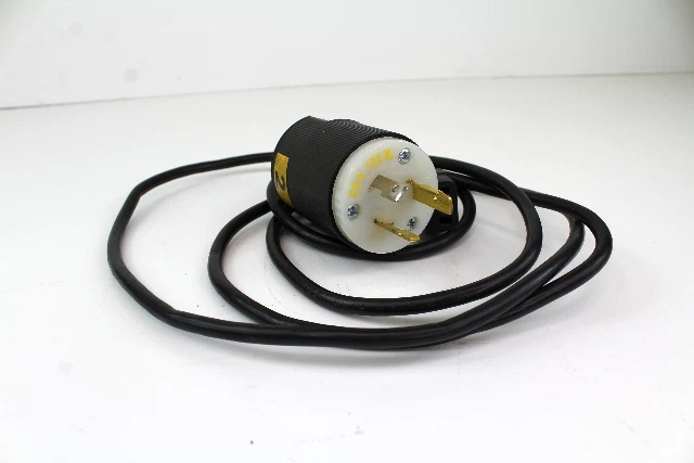 Hubbell Twist Lock 20A 125V Locking Plug Used