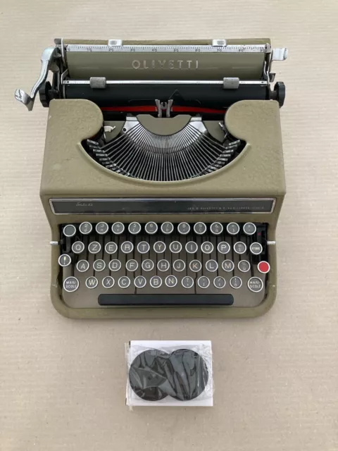 Macchina da scrivere Olivetti Studio 42