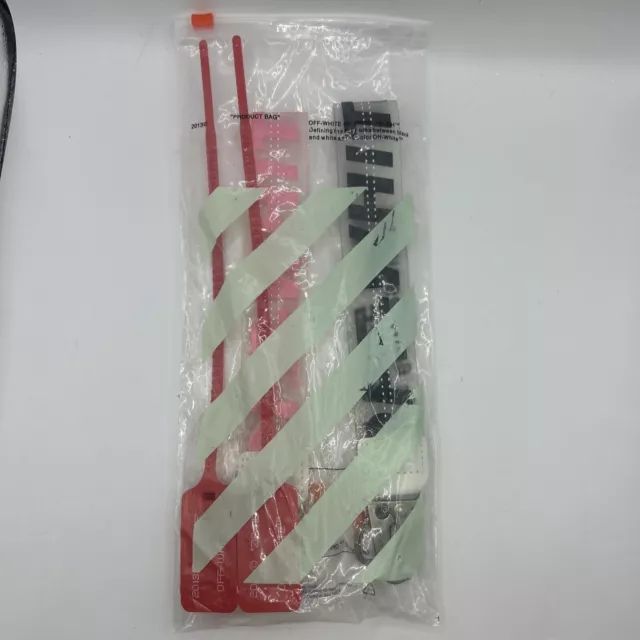 OFF-WHITE Rubber KEYCHAIN 2 Pack