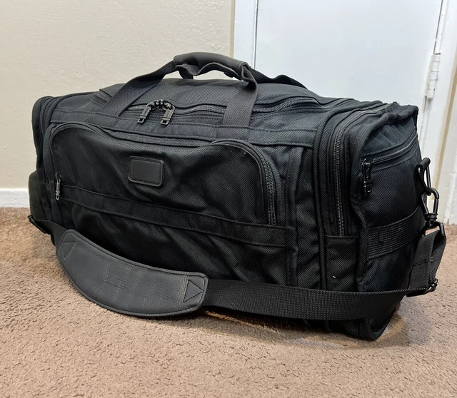 Tumi Black Ballistic Nylon WeeKender Duffle Bag Gym & Travel 18" EUC Made In USA 2
