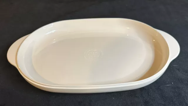 Vintage Tupperware 2.1 Litre 5006 Oval Insulated Microwave Cooker Server