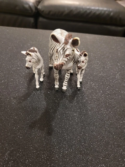 Lot of 3 Zebras