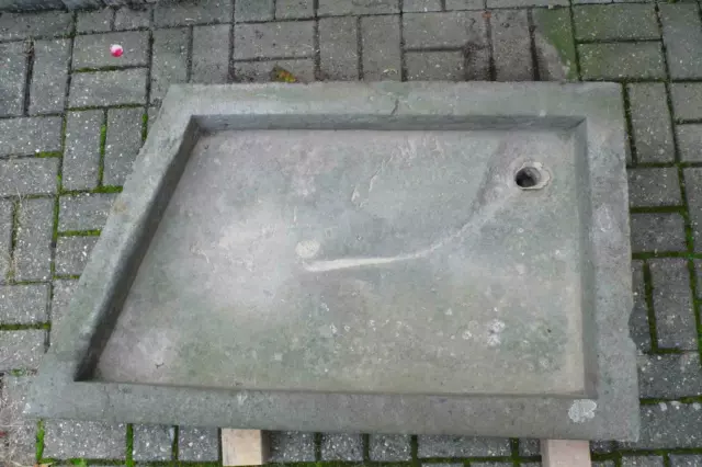 sehr altes Sandsteinbecken Wasserbecken Waschbecken seltene Form rustikal antik
