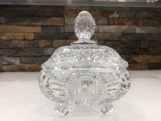 Magnifique Sucrier ou bonbonnière triangulaire en verre moulé vintage
