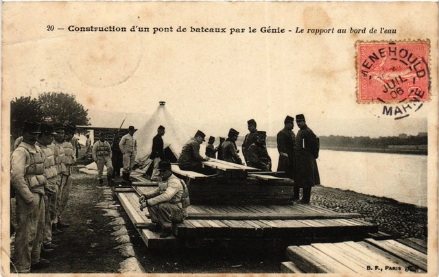 CPA Militaire, Construction d'un pont de bateaux par le Genie (278024)