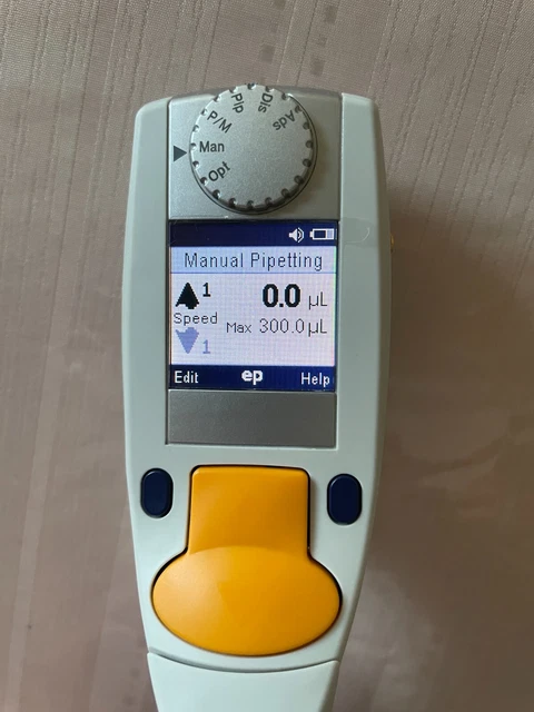 Eppendorf 4861000031 Single-Channel Digital Pipette w Charger 15-300 µL Japan