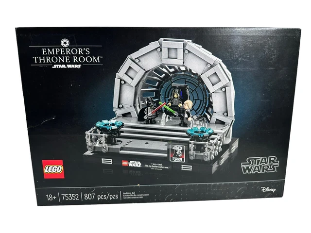 LEGO Star Wars: Emperor's Throne Room Diorama (75352) LEGO Star Wars: Emperor's Throne Room Diorama (75352)