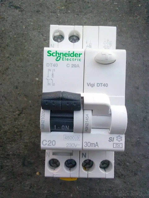 A9d32610 Disjoncteur Différentiel 30ma 10a - 1p+n - 6ka - Type A Auxiliarisable Vigi Schneider Idpn 82218023